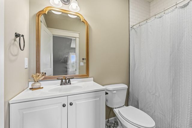 2665 W Old Limey Road, Brookline, MO 65619