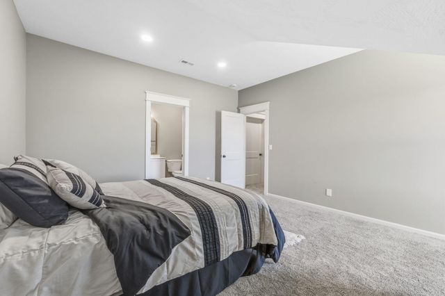 2665 W Old Limey Road, Brookline, MO 65619