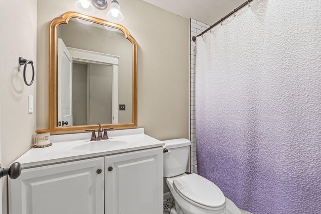 2665 W Old Limey Road, Brookline, MO 65619