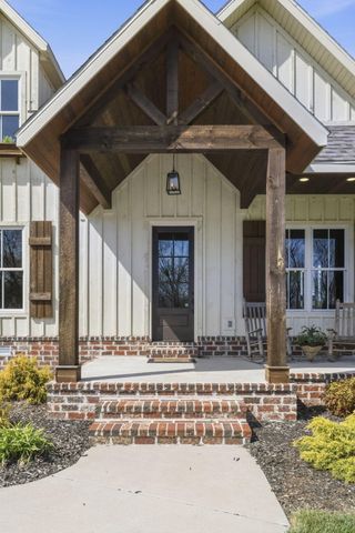2665 W Old Limey Road, Brookline, MO 65619