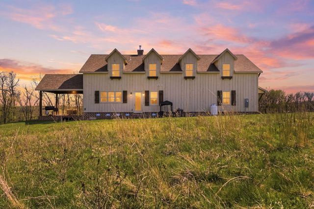 2665 W Old Limey Road, Brookline, MO 65619