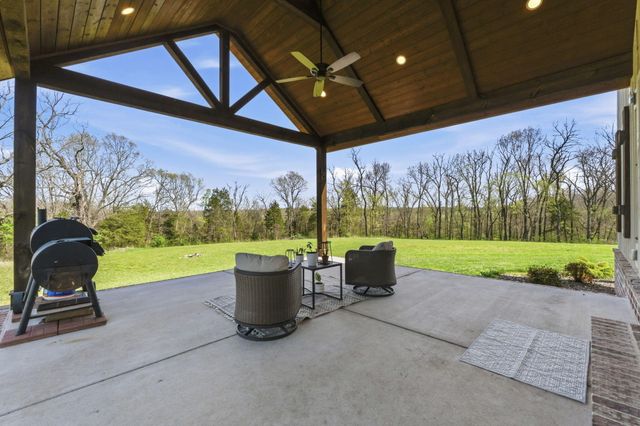 2665 W Old Limey Road, Brookline, MO 65619