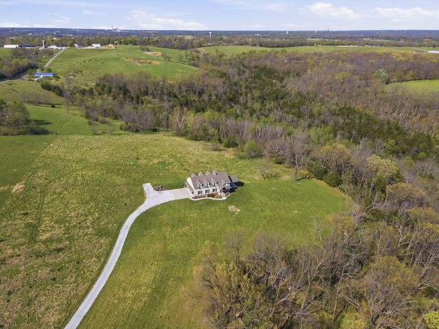 2665 W Old Limey Road, Brookline, MO 65619