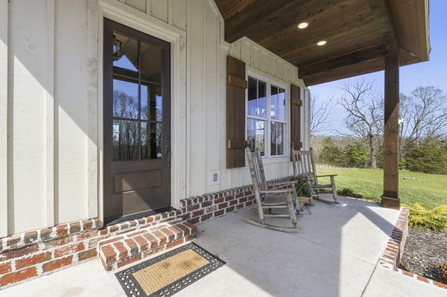 2665 W Old Limey Road, Brookline, MO 65619