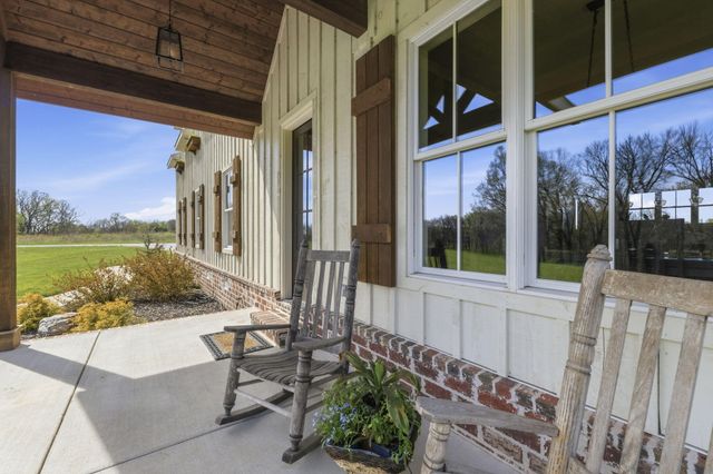 2665 W Old Limey Road, Brookline, MO 65619