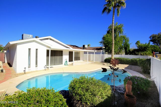 425 W KINGS Avenue, Phoenix, AZ 85023