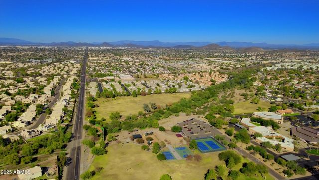 425 W KINGS Avenue, Phoenix, AZ 85023