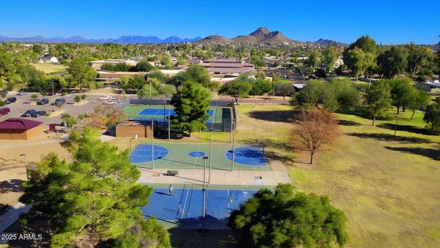 425 W KINGS Avenue, Phoenix, AZ 85023