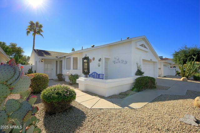 425 W KINGS Avenue, Phoenix, AZ 85023