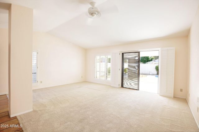 425 W KINGS Avenue, Phoenix, AZ 85023