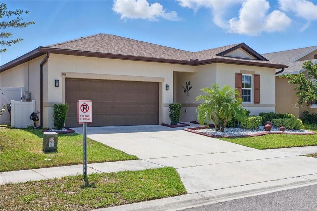 914 FALLON HILLS DRIVE, Haines City, FL 33844