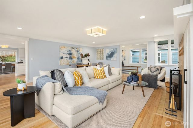 7204 NE Baker Hill Road, Bainbridge Island, WA 98110