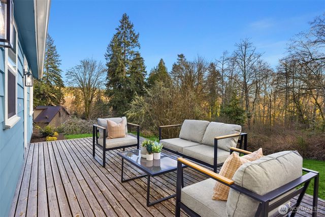 7204 NE Baker Hill Road, Bainbridge Island, WA 98110