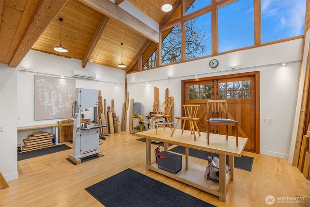 7204 NE Baker Hill Road, Bainbridge Island, WA 98110