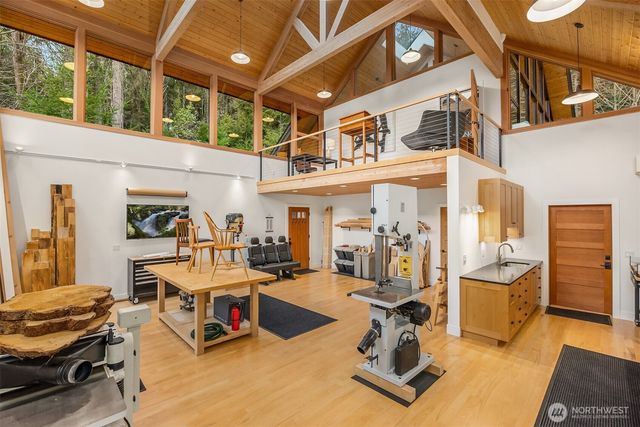 7204 NE Baker Hill Road, Bainbridge Island, WA 98110