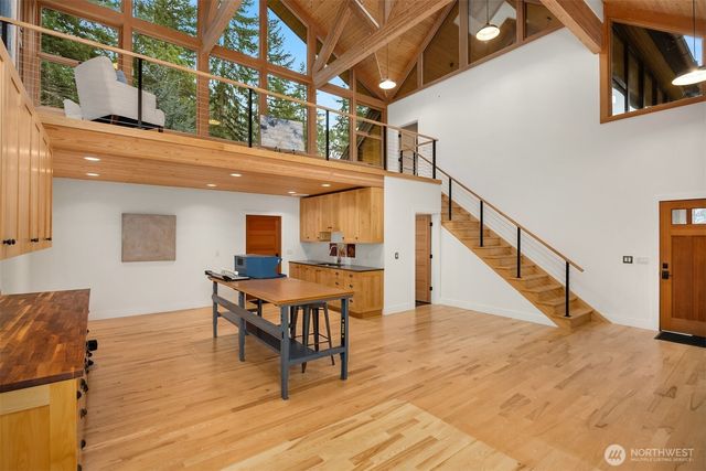 7204 NE Baker Hill Road, Bainbridge Island, WA 98110