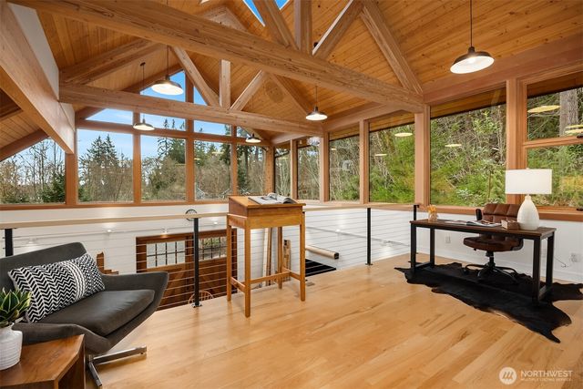 7204 NE Baker Hill Road, Bainbridge Island, WA 98110