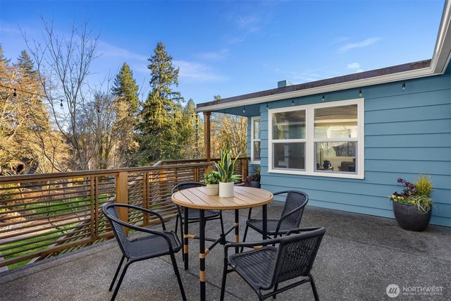 7204 NE Baker Hill Road, Bainbridge Island, WA 98110