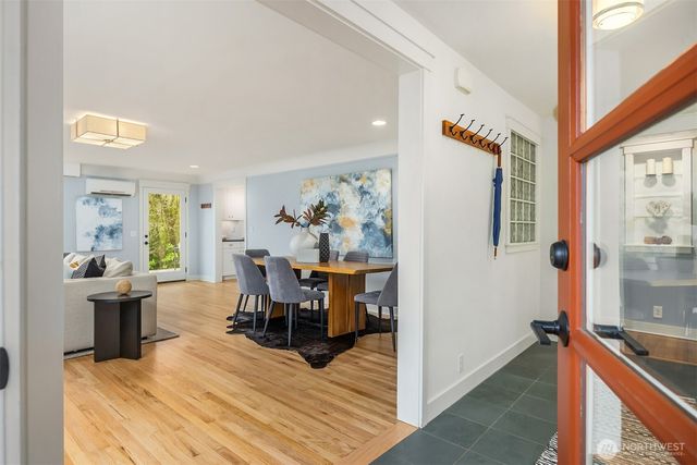 7204 NE Baker Hill Road, Bainbridge Island, WA 98110