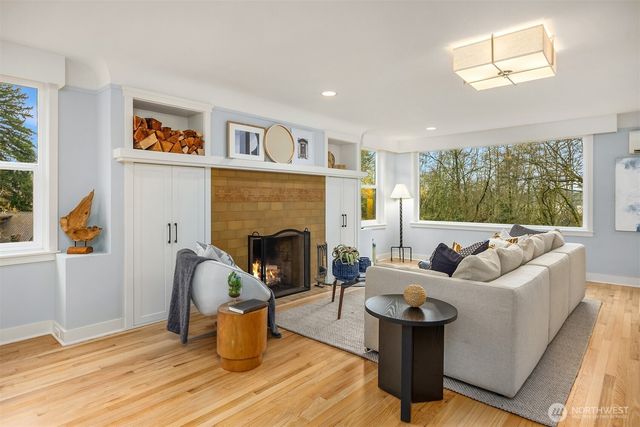 7204 NE Baker Hill Road, Bainbridge Island, WA 98110