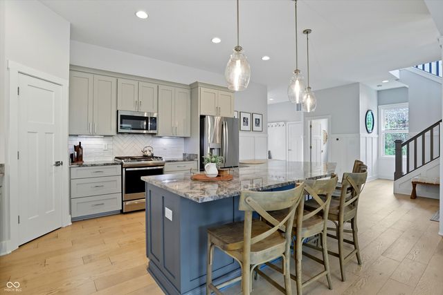 7615 Beekman Terrace, Zionsville, IN 46077