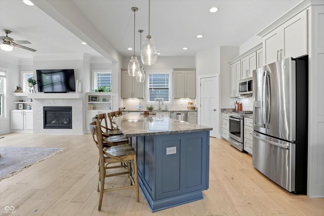 7615 Beekman Terrace, Zionsville, IN 46077