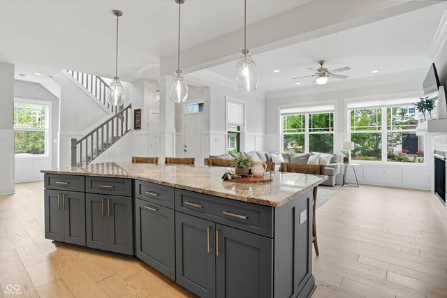 7615 Beekman Terrace, Zionsville, IN 46077