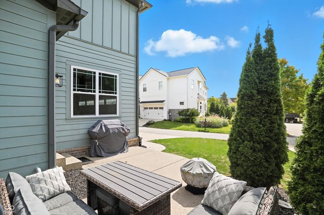 7615 Beekman Terrace, Zionsville, IN 46077