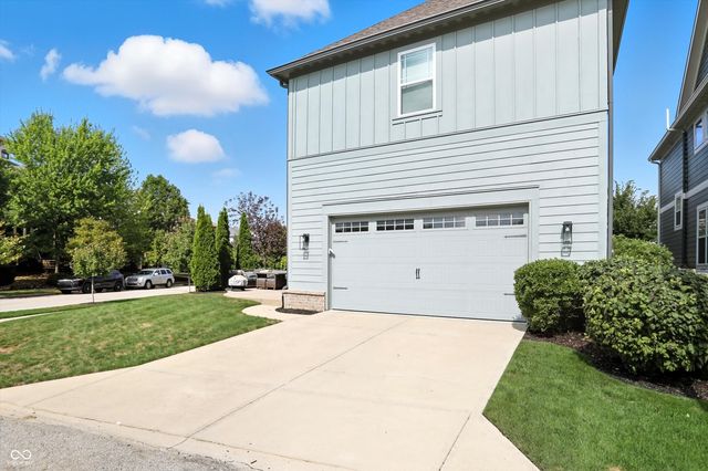 7615 Beekman Terrace, Zionsville, IN 46077