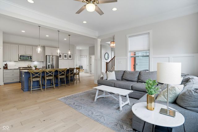 7615 Beekman Terrace, Zionsville, IN 46077