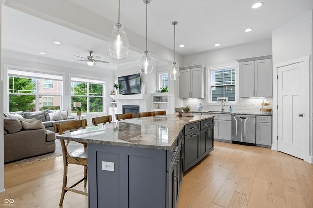 7615 Beekman Terrace, Zionsville, IN 46077