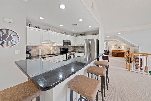 7 Evergreen Circle 7, Canton, MA 02021