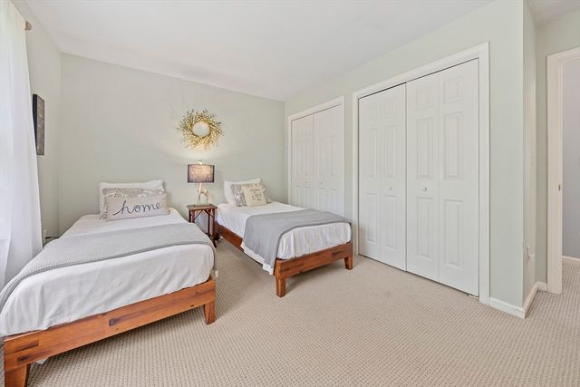 7 Evergreen Circle 7, Canton, MA 02021
