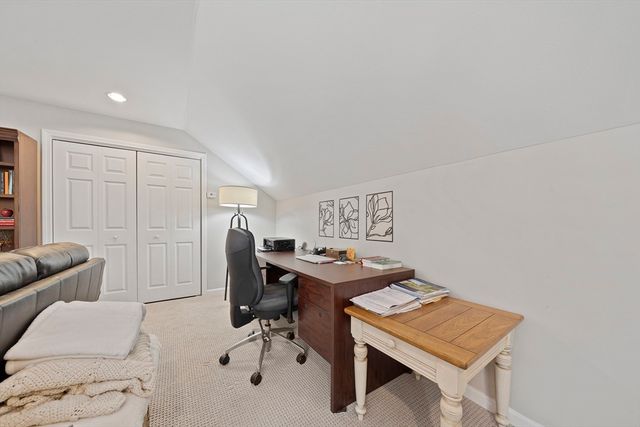 7 Evergreen Circle 7, Canton, MA 02021