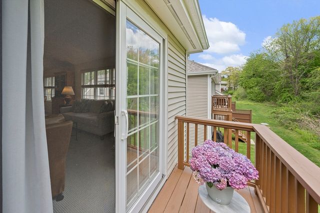 7 Evergreen Circle 7, Canton, MA 02021