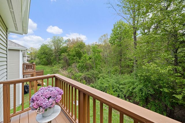 7 Evergreen Circle 7, Canton, MA 02021