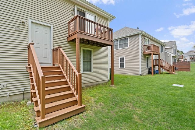 7 Evergreen Circle 7, Canton, MA 02021