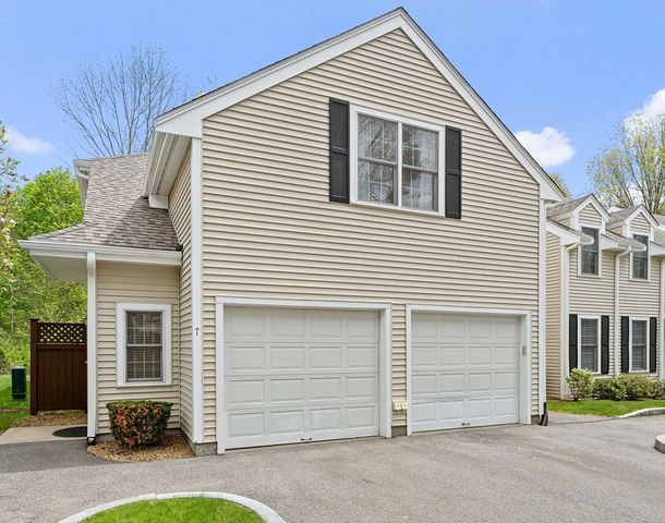 7 Evergreen Circle 7, Canton, MA 02021