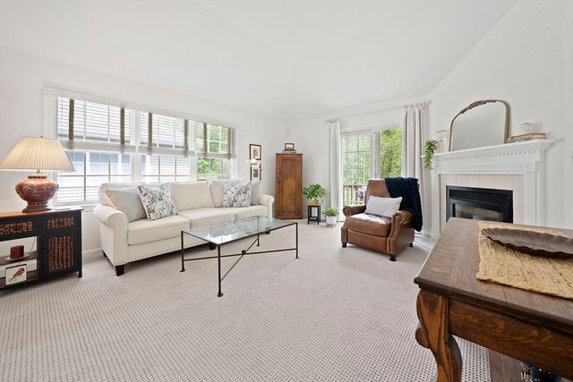 7 Evergreen Circle 7, Canton, MA 02021