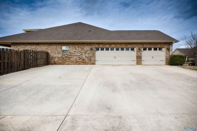 116 Chesnut Heath Court, Madison, AL 35756