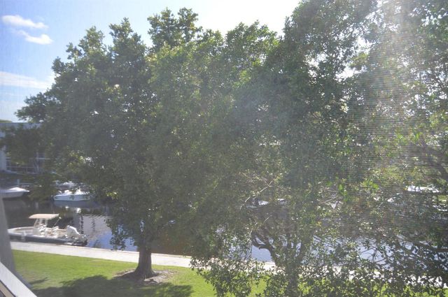 775 Jeffery Street 5-303, Boca Raton, FL 33487