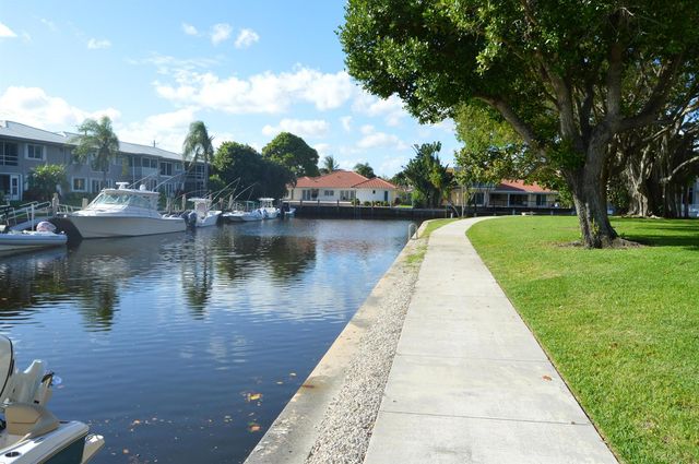 775 Jeffery Street 5-303, Boca Raton, FL 33487