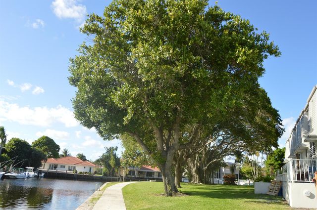 775 Jeffery Street 5-303, Boca Raton, FL 33487