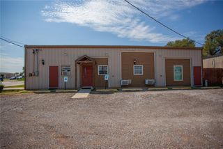 2425 S Division Street, Guthrie, OK 73044