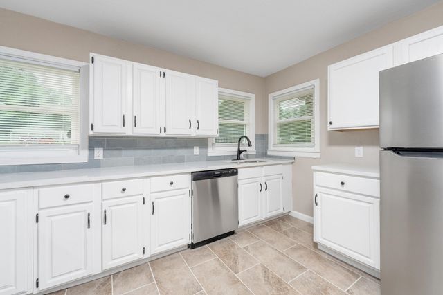 3430 E Crystal St, Wichita, KS 67216