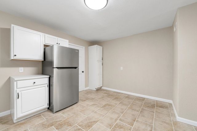 3430 E Crystal St, Wichita, KS 67216