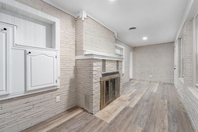3430 E Crystal St, Wichita, KS 67216