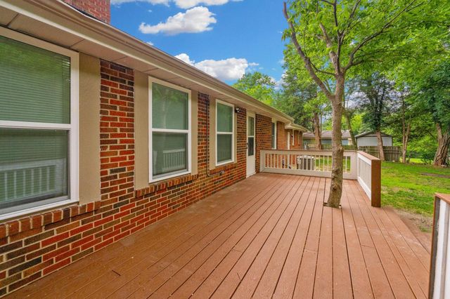 3430 E Crystal St, Wichita, KS 67216