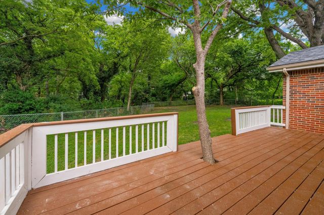 3430 E Crystal St, Wichita, KS 67216