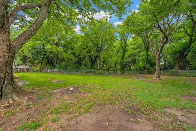 3430 E Crystal St, Wichita, KS 67216